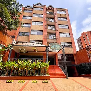 https://solar-casa-laureles.colombiamedellinhotels.com