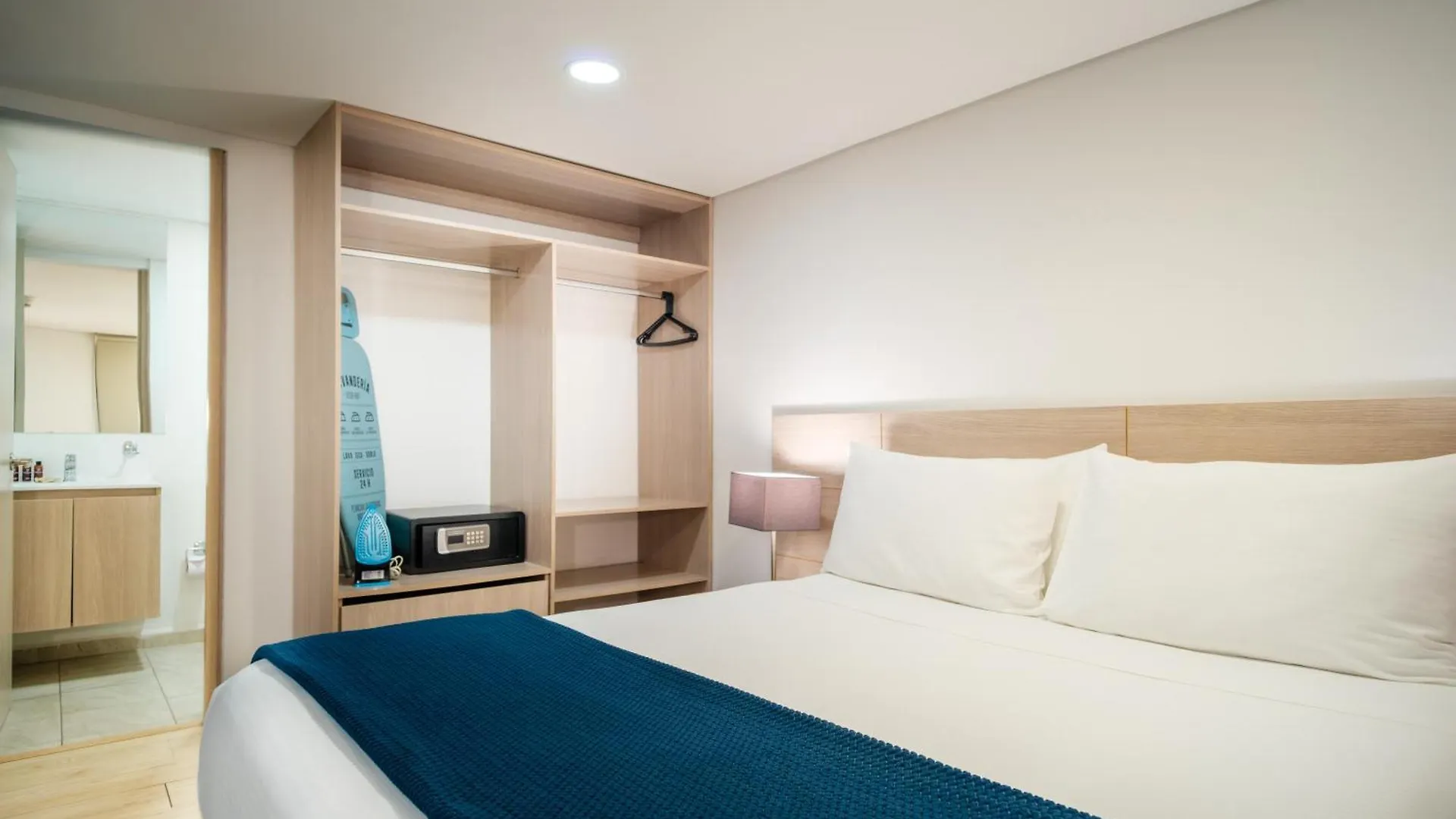 Hotel Palermo Home Bogota & Art Gallery